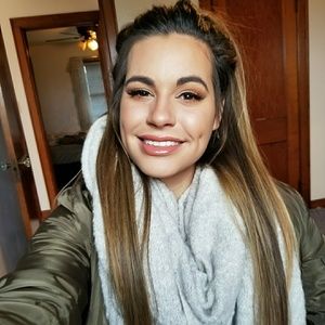 Meet your Posher, Chelsey